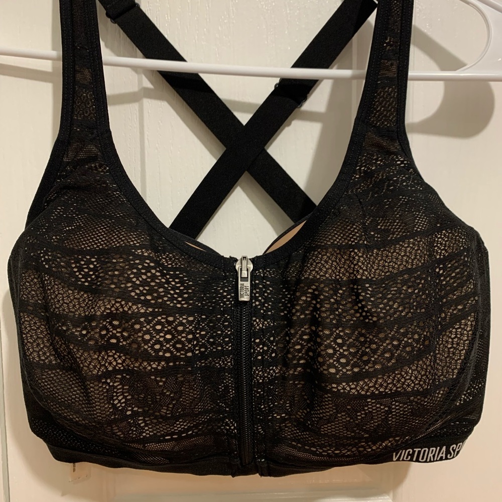Victoria's Secret Knockout Sports Bra - 34DDD